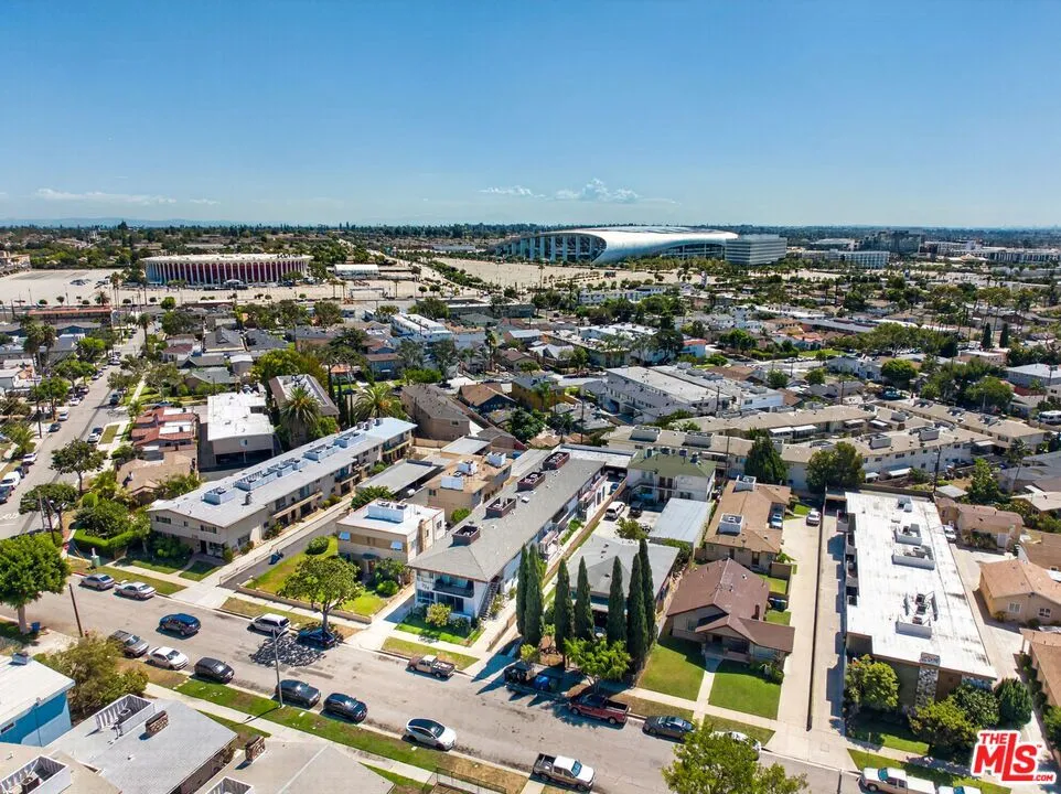 324 E Tamarack Avenue Inglewood, CA 90301