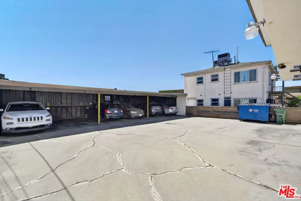 324 E Tamarack Avenue Inglewood, CA 90301
