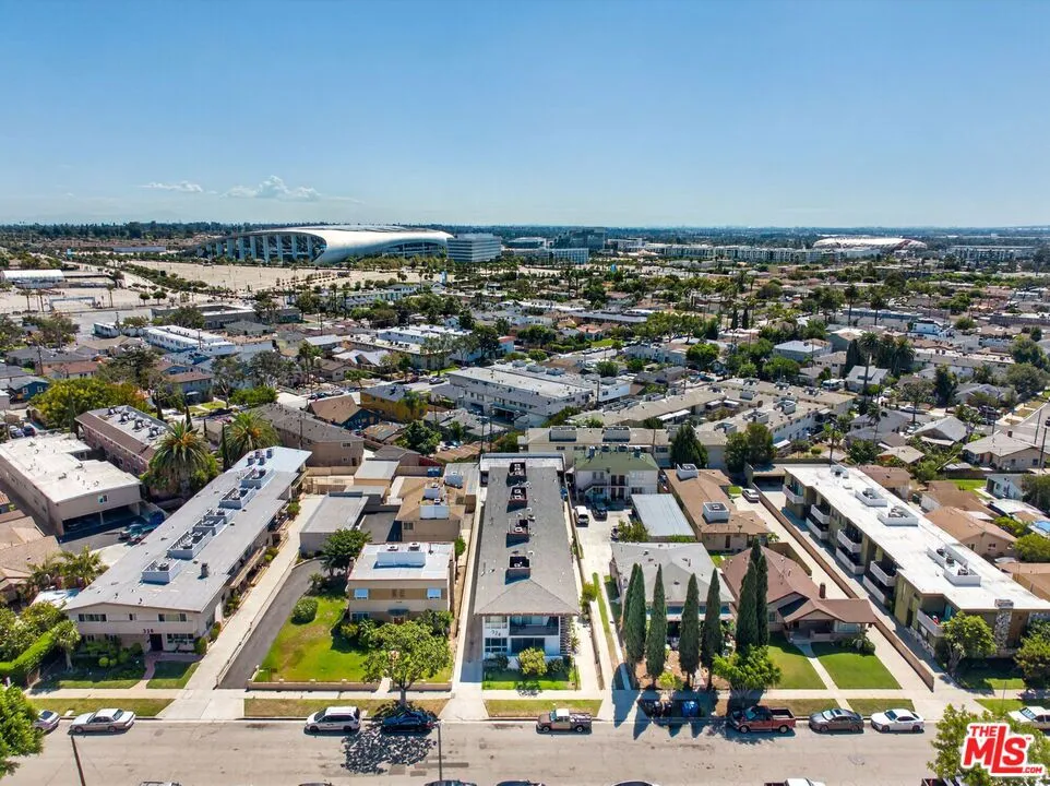 324 E Tamarack Avenue Inglewood, CA 90301