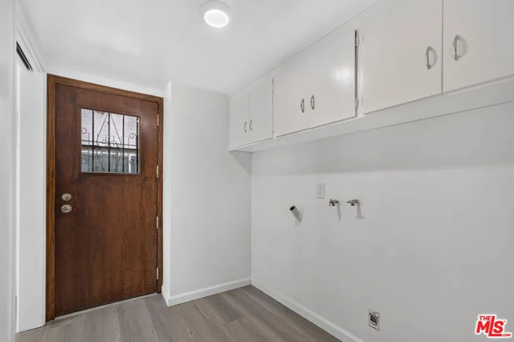 324 E Tamarack Avenue Inglewood, CA 90301