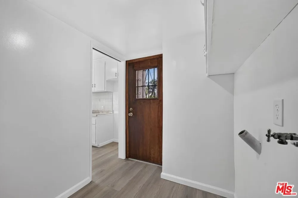 324 E Tamarack Avenue Inglewood, CA 90301