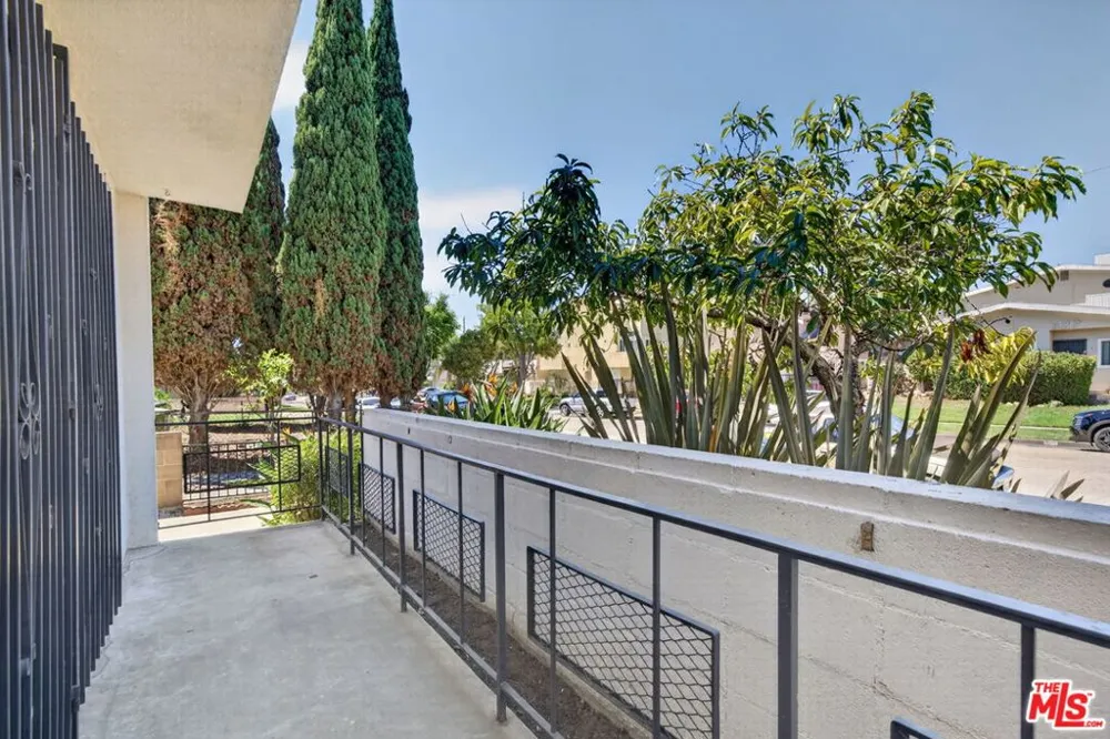 324 E Tamarack Avenue Inglewood, CA 90301