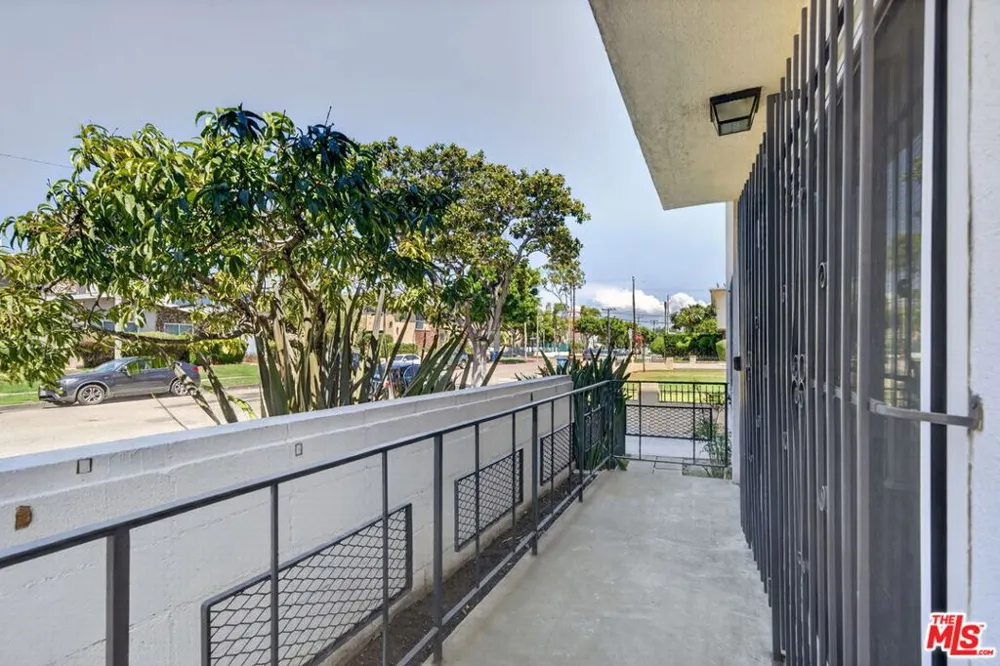 324 E Tamarack Avenue Inglewood, CA 90301