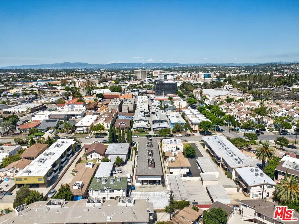 324 E Tamarack Avenue Inglewood, CA 90301