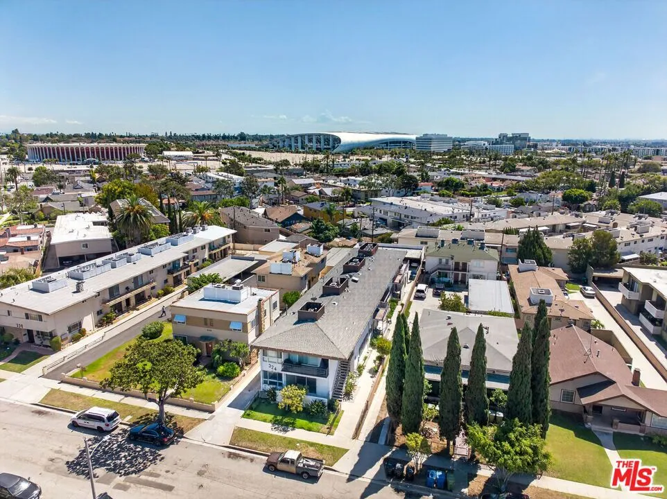 324 E Tamarack Avenue Inglewood, CA 90301