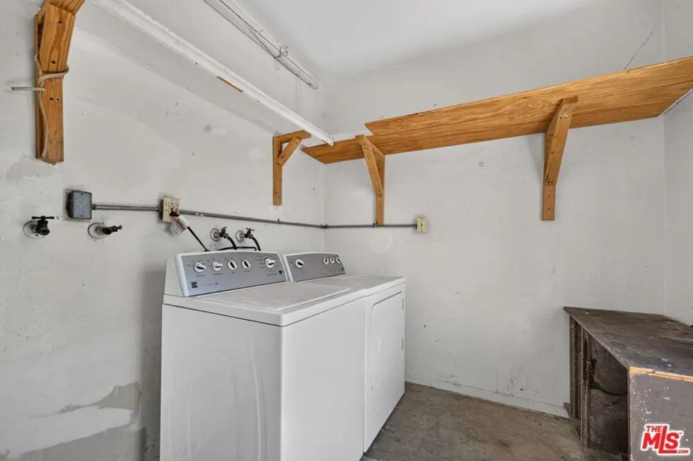 324 E Tamarack Avenue Inglewood, CA 90301