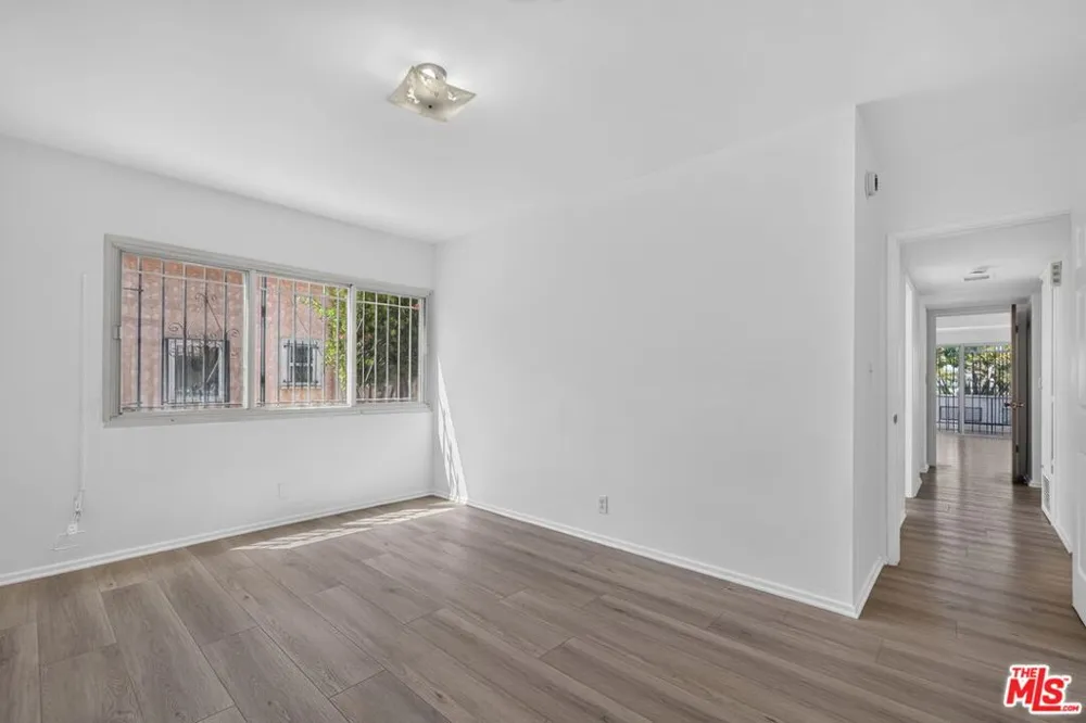 324 E Tamarack Avenue Inglewood, CA 90301