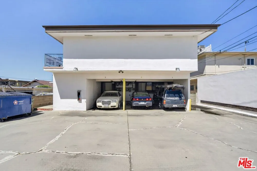 324 E Tamarack Avenue Inglewood, CA 90301