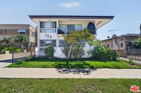 324 E Tamarack Avenue