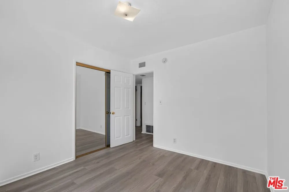 324 E Tamarack Avenue Inglewood, CA 90301