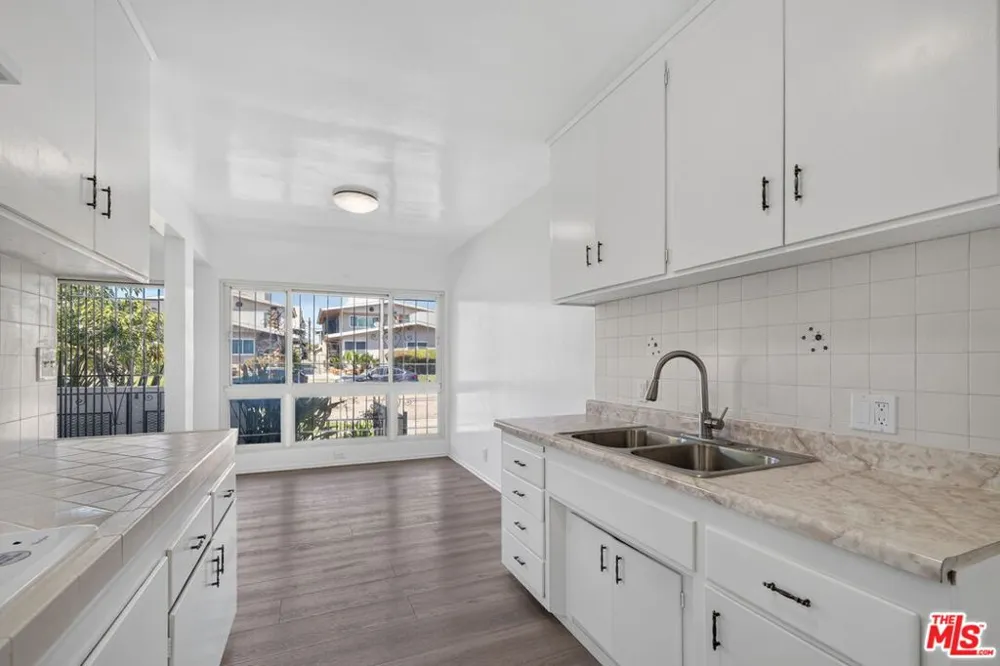 324 E Tamarack Avenue Inglewood, CA 90301