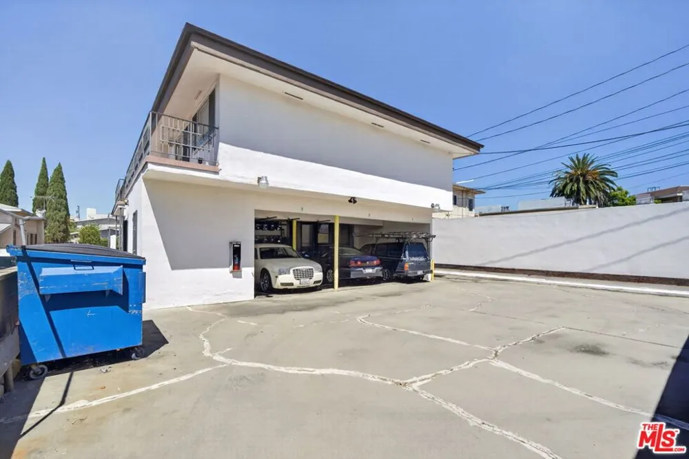 324 E Tamarack Avenue Inglewood, CA 90301