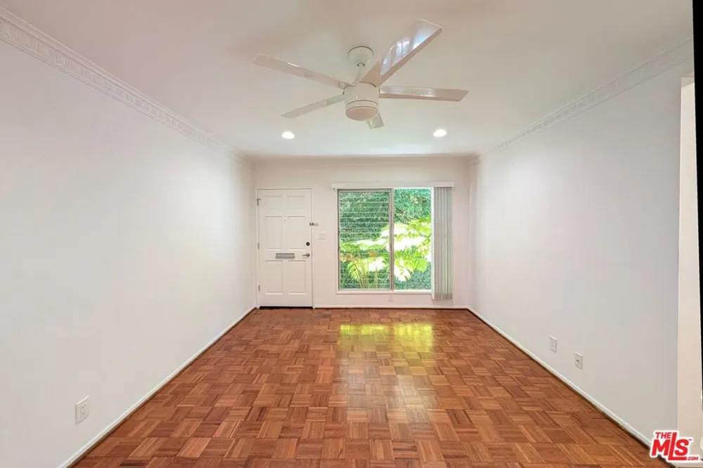 1037 11th Street #2 Santa Monica, CA 90403