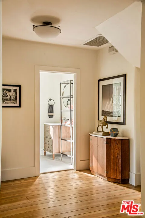 379 Bellefontaine Street Pasadena, CA 91105