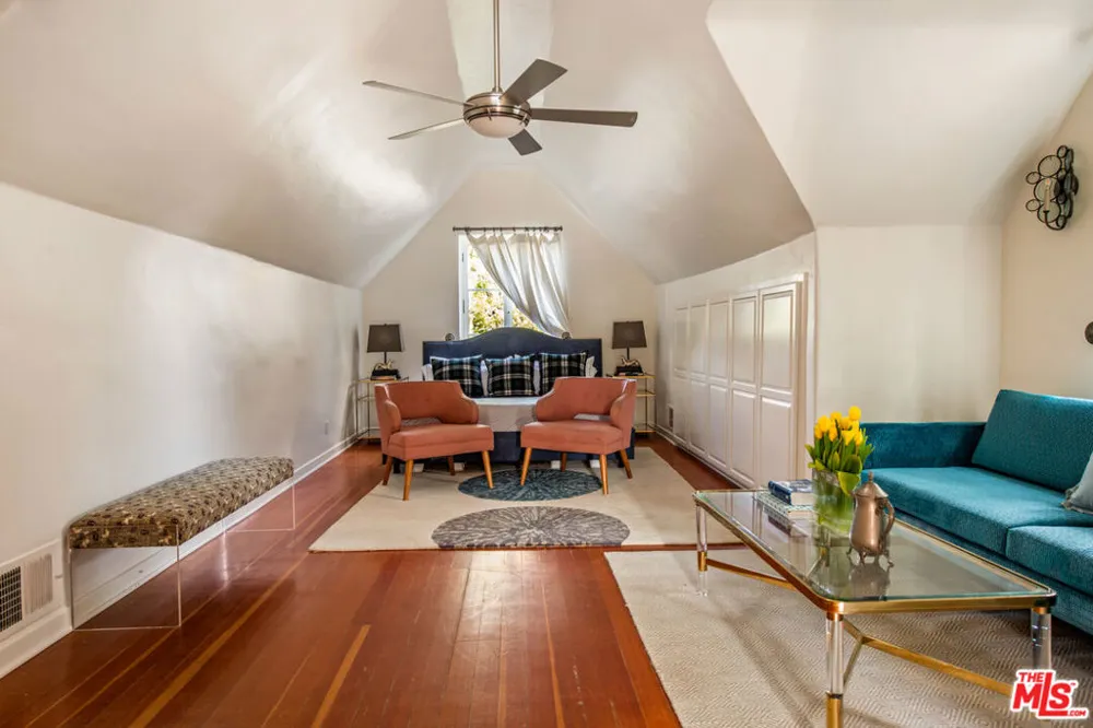379 Bellefontaine Street Pasadena, CA 91105