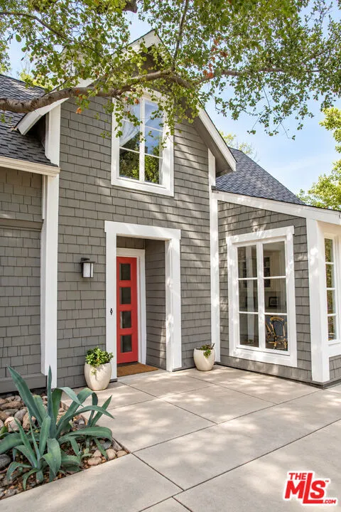 379 Bellefontaine Street Pasadena, CA 91105