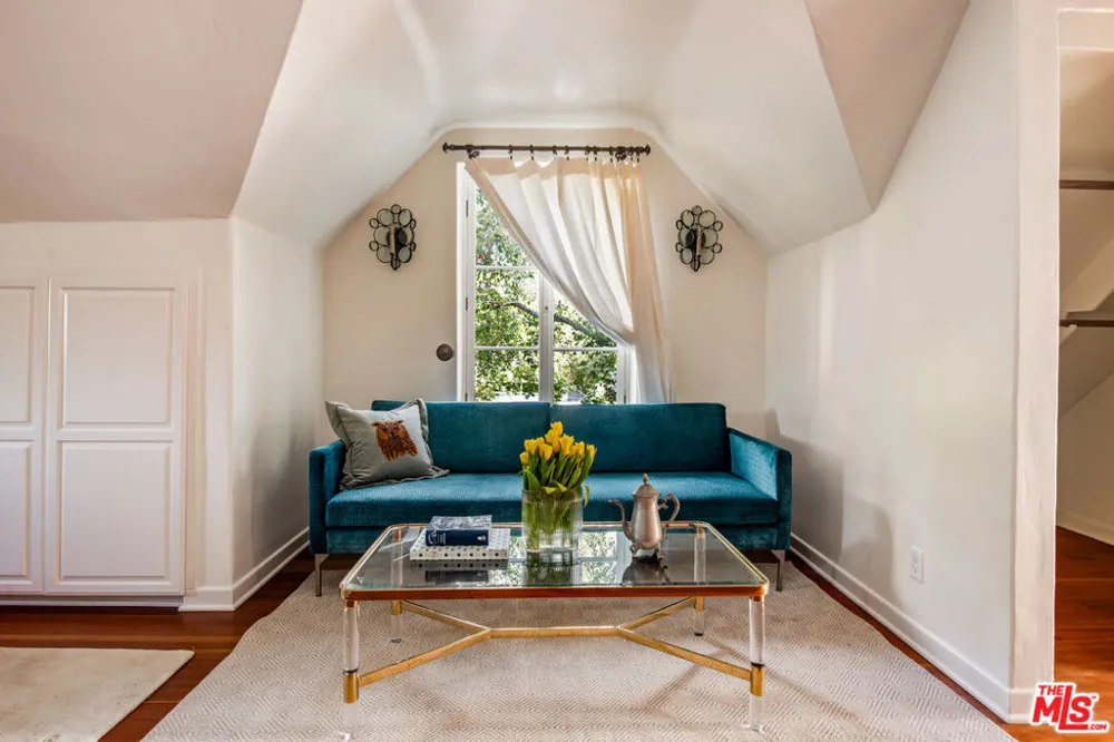 379 Bellefontaine Street Pasadena, CA 91105