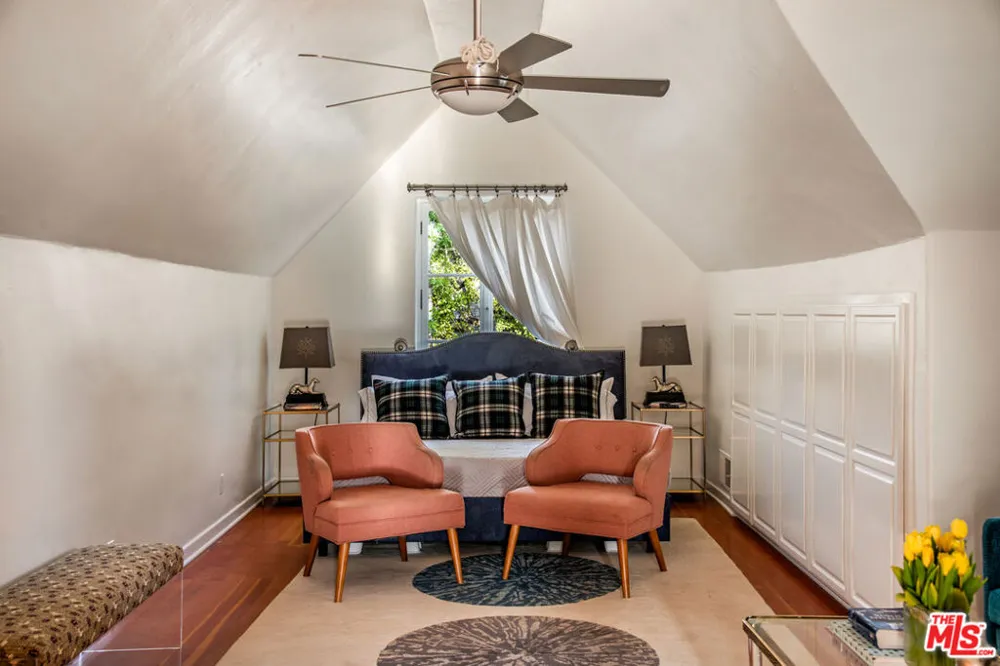 379 Bellefontaine Street Pasadena, CA 91105