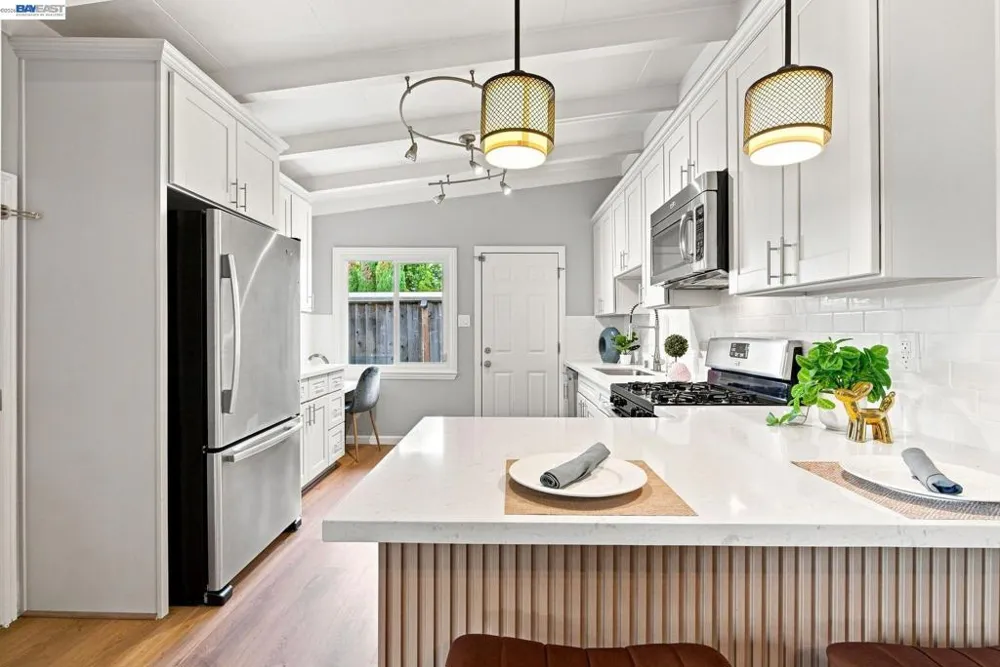 1432 Lodi Ave San Mateo, CA 94401