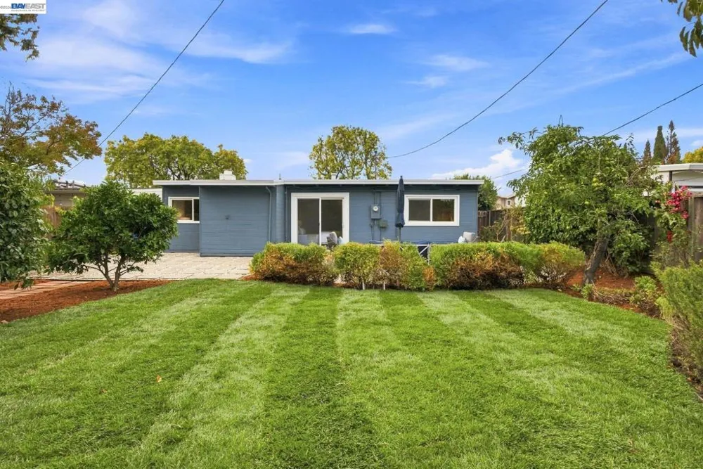 1432 Lodi Ave San Mateo, CA 94401