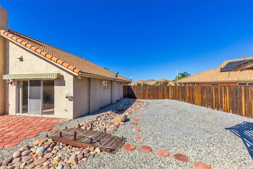 852 Arena Court Hemet, CA 92545
