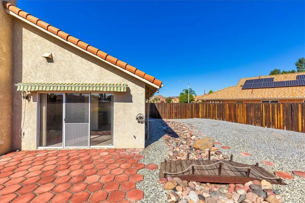 852 Arena Court Hemet, CA 92545
