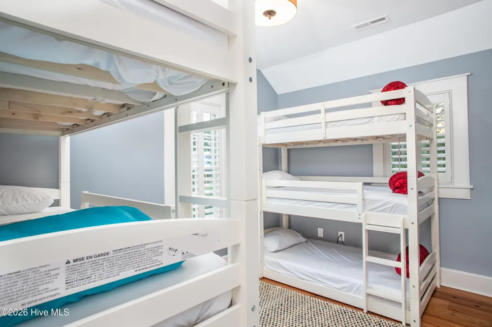 85 Ballast Point Oriental, NC 28571
