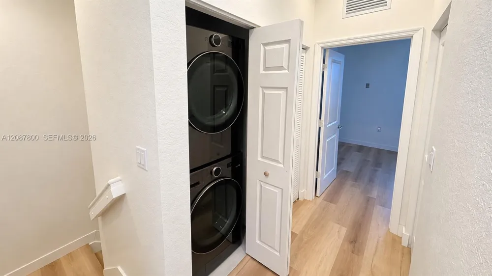 12086 NW 24th Pl Miami, FL 33167