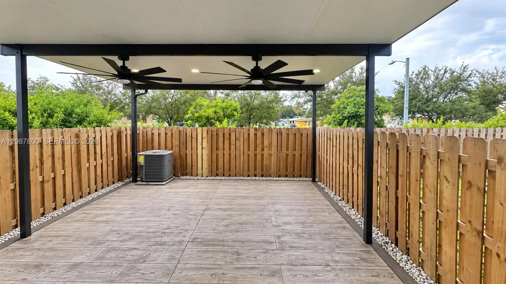 12086 NW 24th Pl Miami, FL 33167