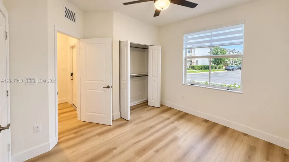 12086 NW 24th Pl Miami, FL 33167