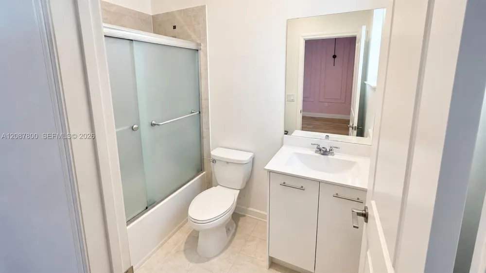 12086 NW 24th Pl Miami, FL 33167