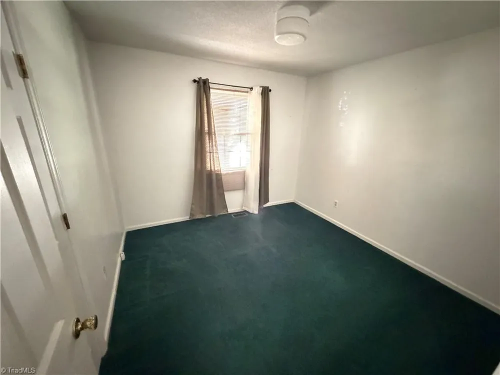 3017 Wendover Avenue Greensboro, NC 27405