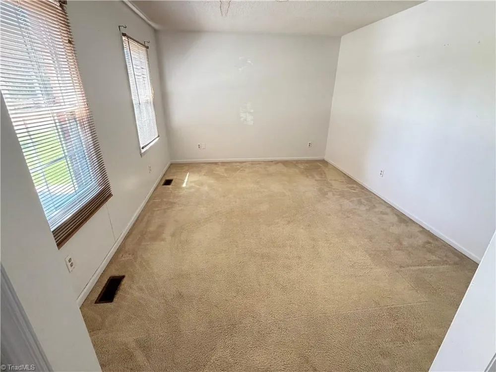 3017 Wendover Avenue Greensboro, NC 27405