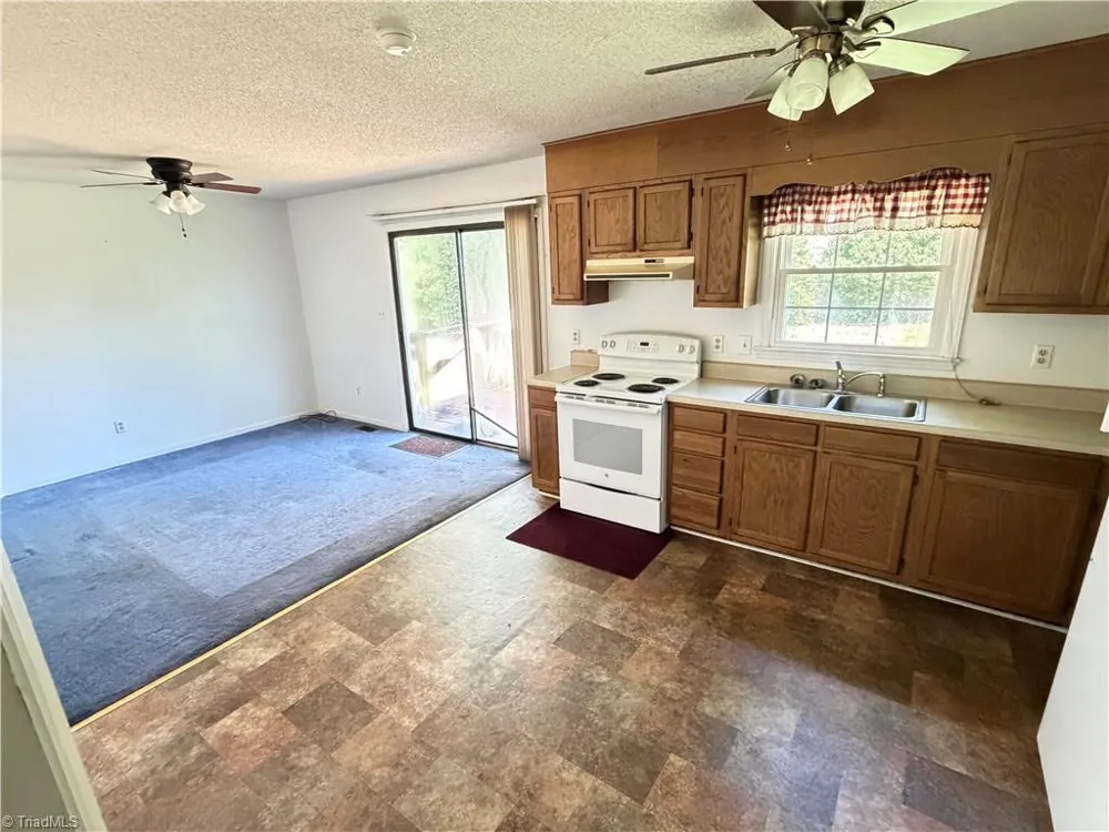 3017 Wendover Avenue Greensboro, NC 27405