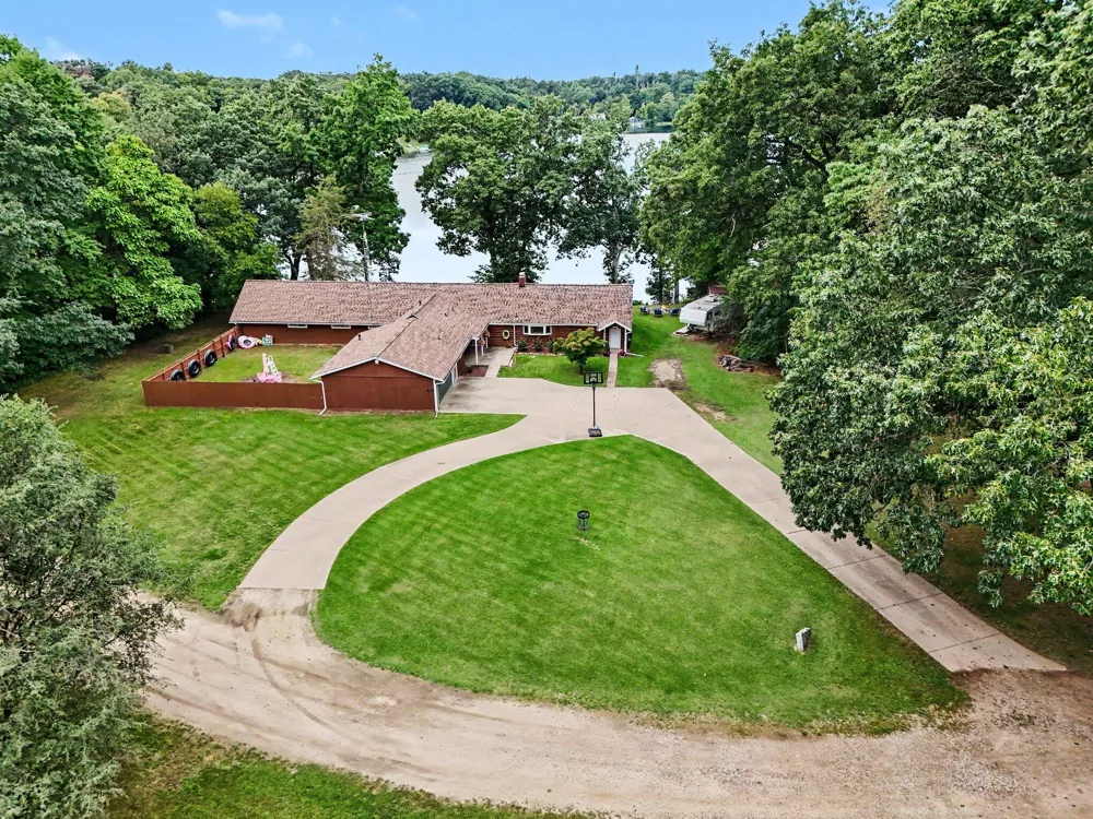 732 Community Drive Pennfield Charter Township, MI 49014
