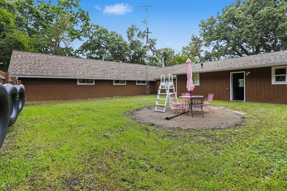 732 Community Drive Pennfield Charter Township, MI 49014