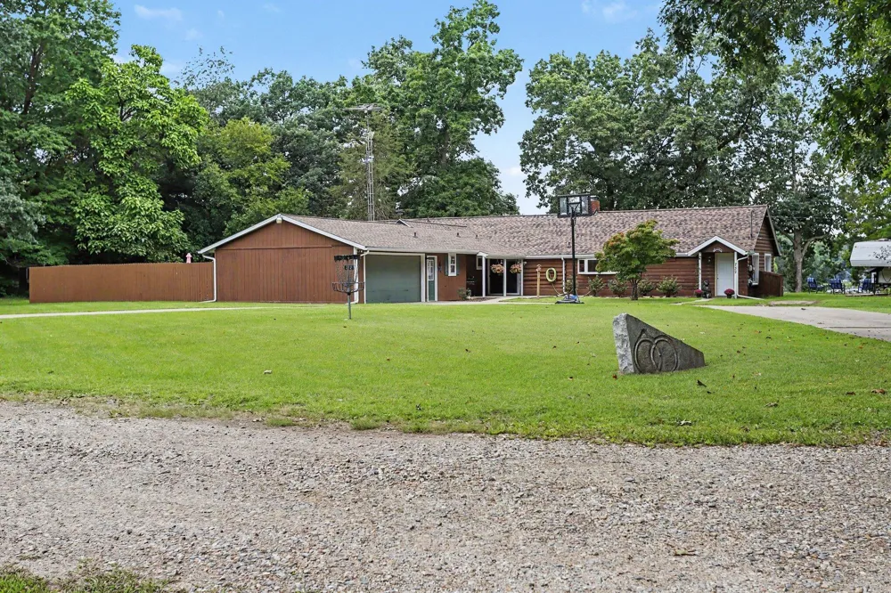 732 Community Drive Pennfield Charter Township, MI 49014