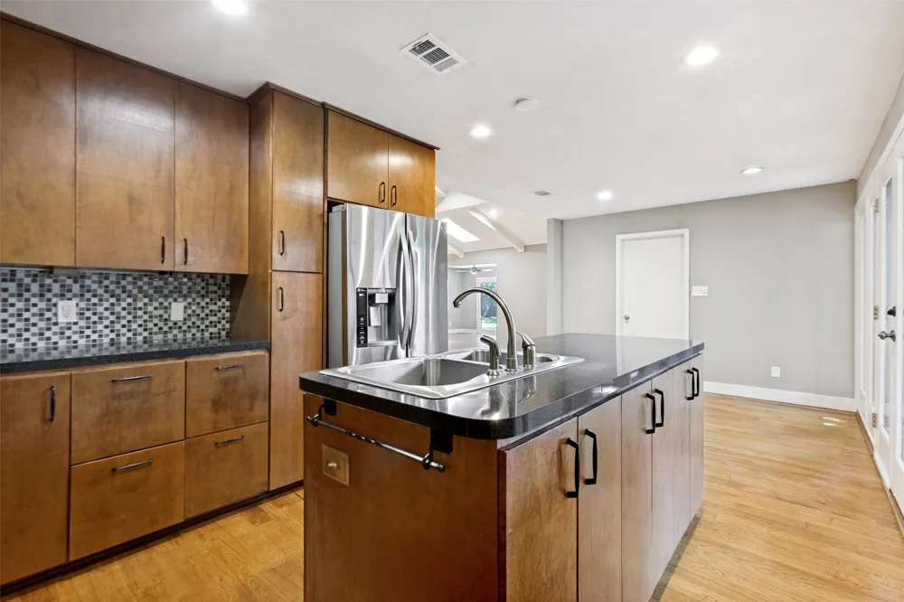 2937 Forest Hills Lane Richardson, TX 75080