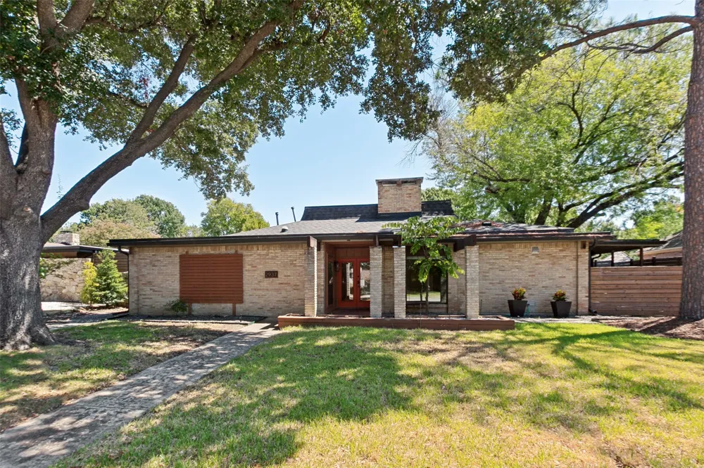 2937 Forest Hills Lane Richardson, TX 75080