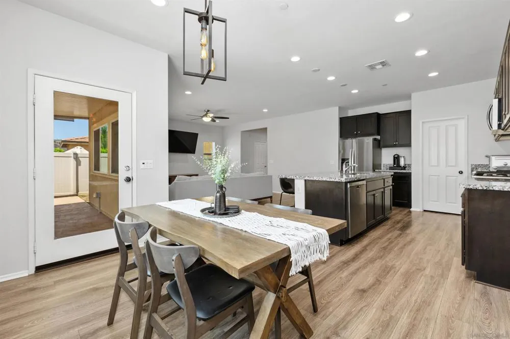 35769 Asturian Way Fallbrook, CA 92028