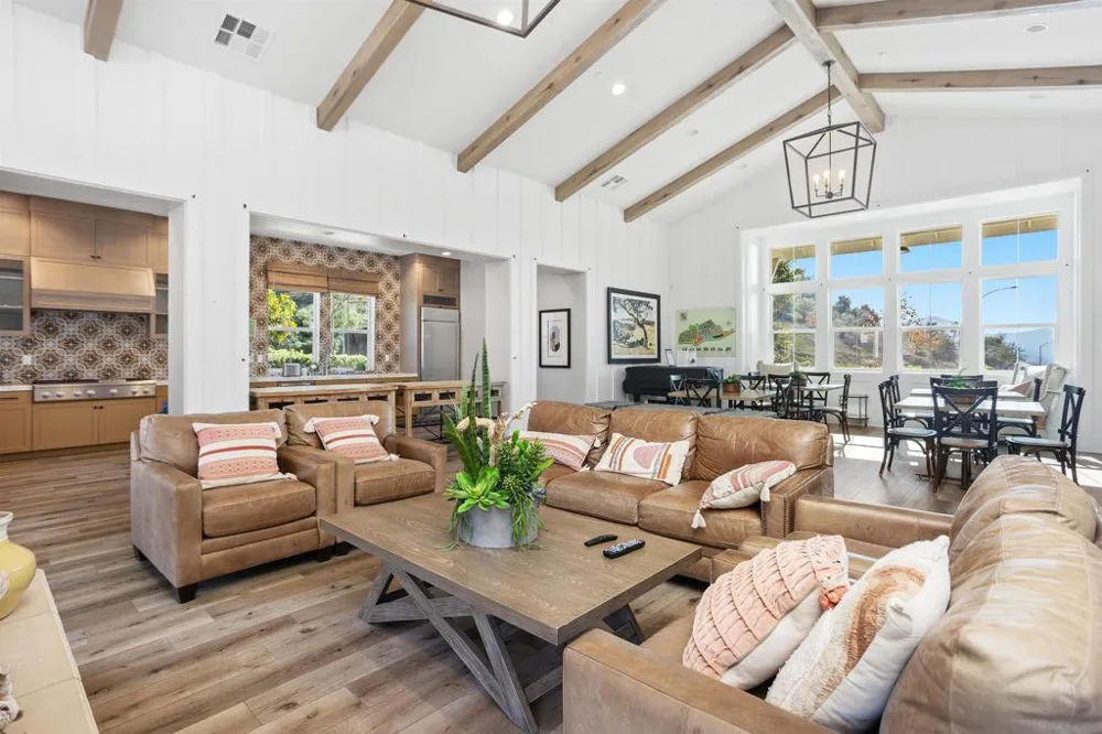 35769 Asturian Way Fallbrook, CA 92028