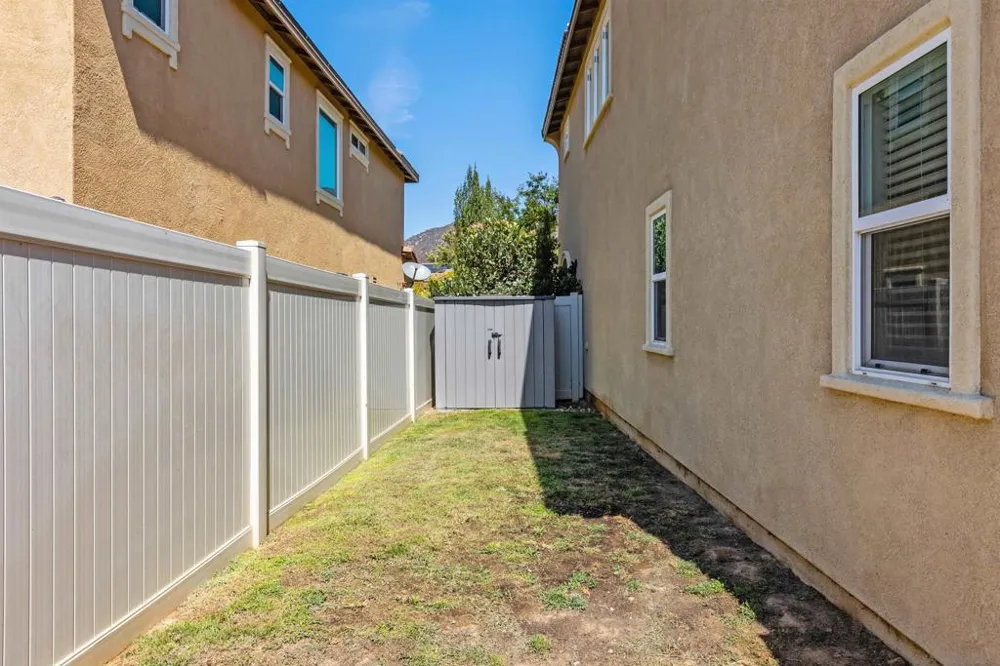 35769 Asturian Way Fallbrook, CA 92028