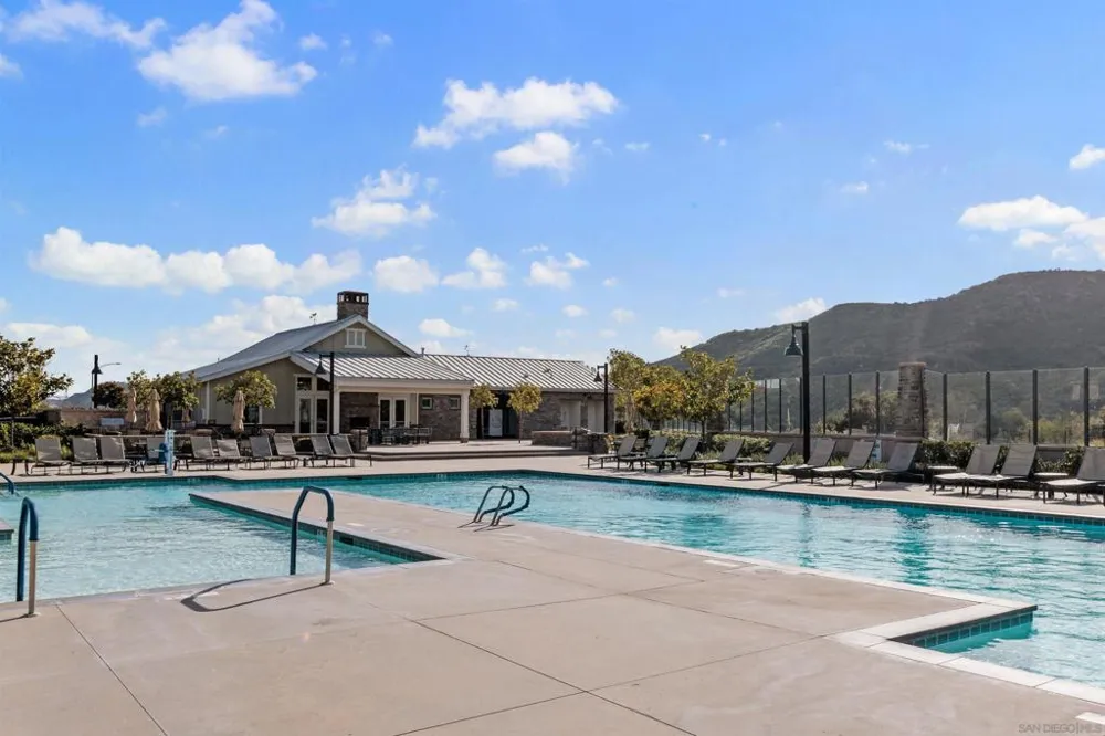 35769 Asturian Way Fallbrook, CA 92028