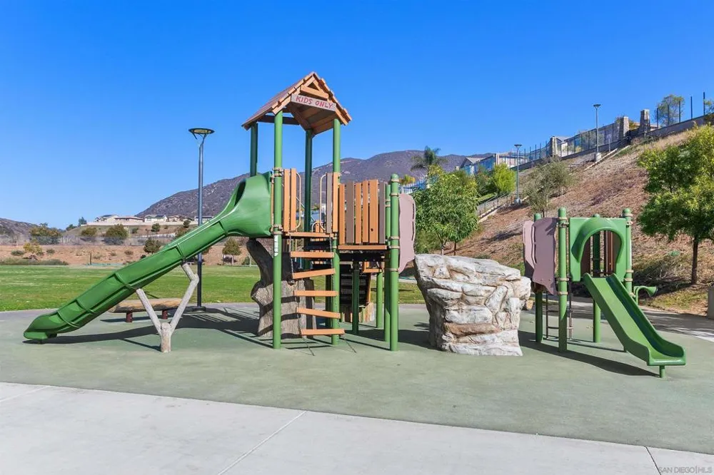 35769 Asturian Way Fallbrook, CA 92028