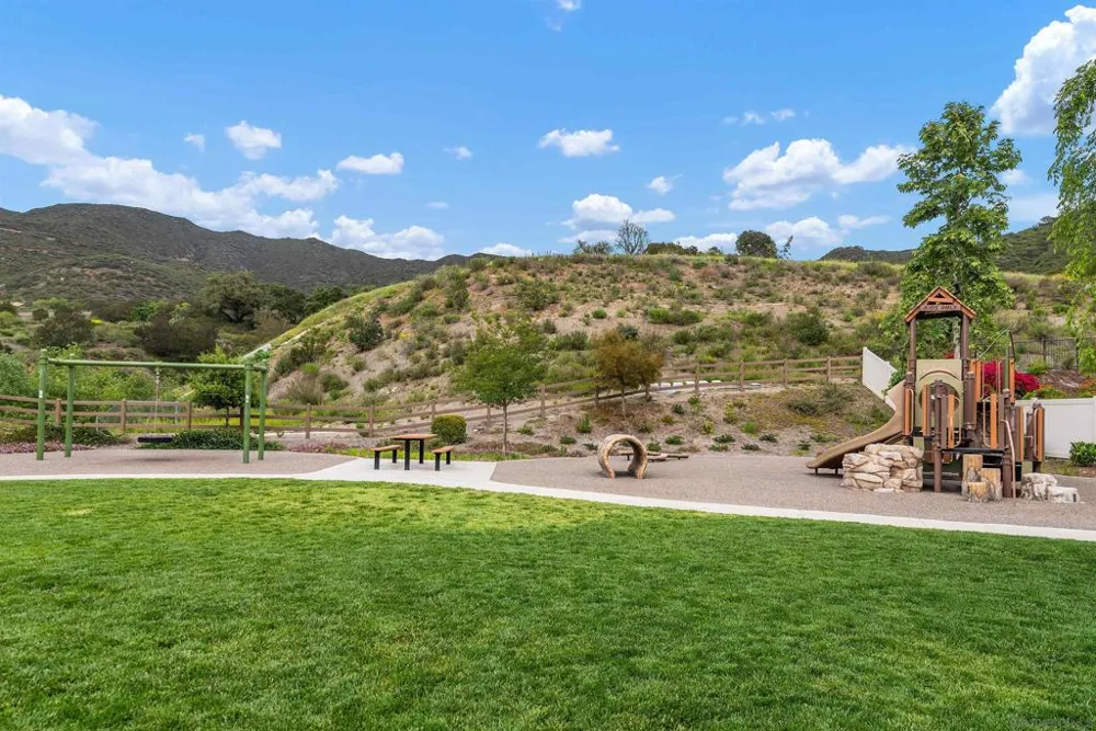 35769 Asturian Way Fallbrook, CA 92028