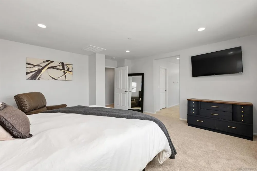 35769 Asturian Way Fallbrook, CA 92028