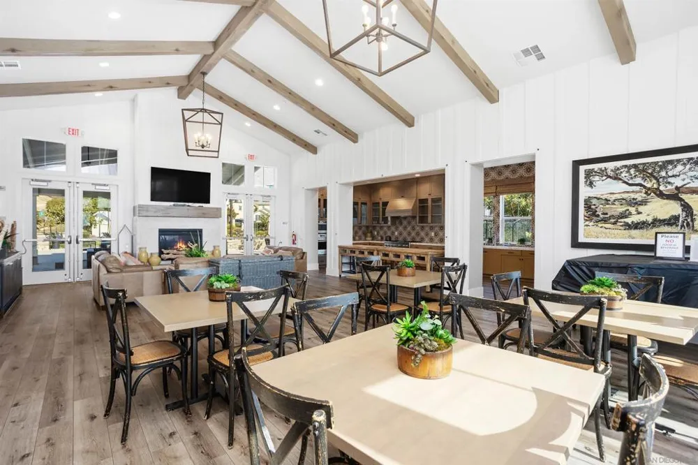 35769 Asturian Way Fallbrook, CA 92028