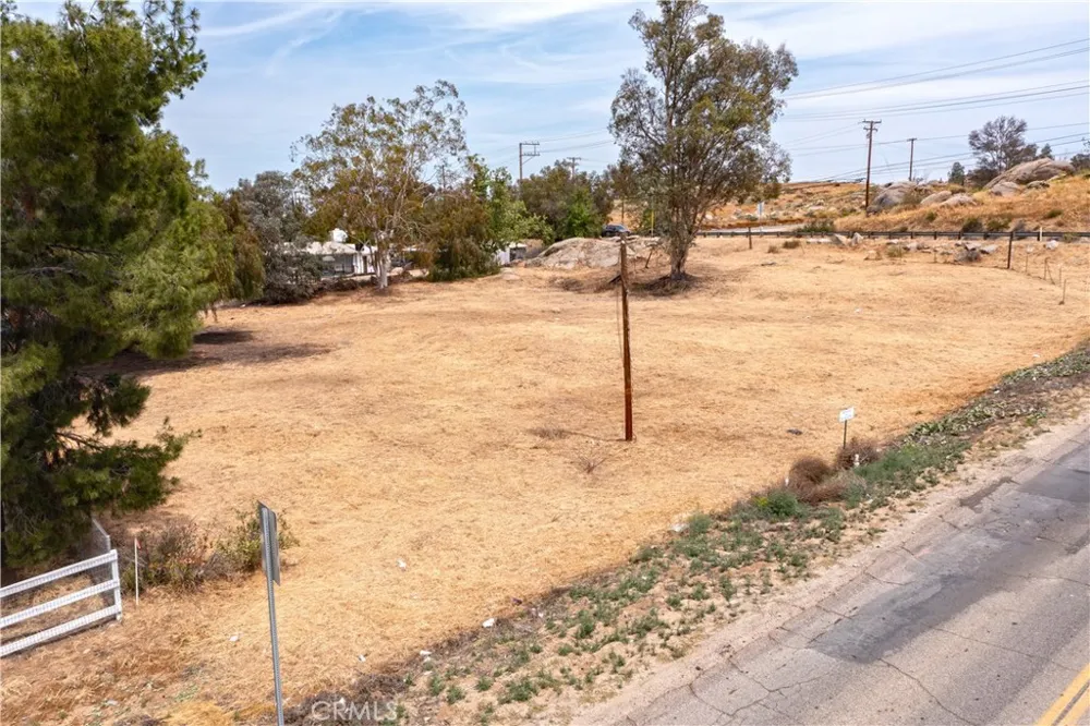 30970 Melvin Menifee, CA 92584