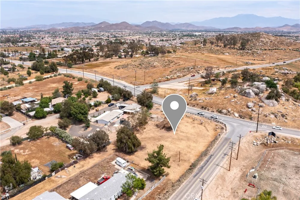 30970 Melvin Menifee, CA 92584