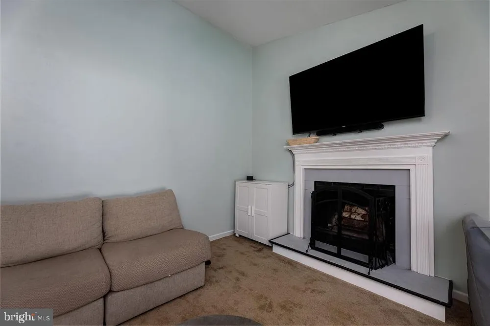 1010 MARINER Manahawkin, NJ 08050